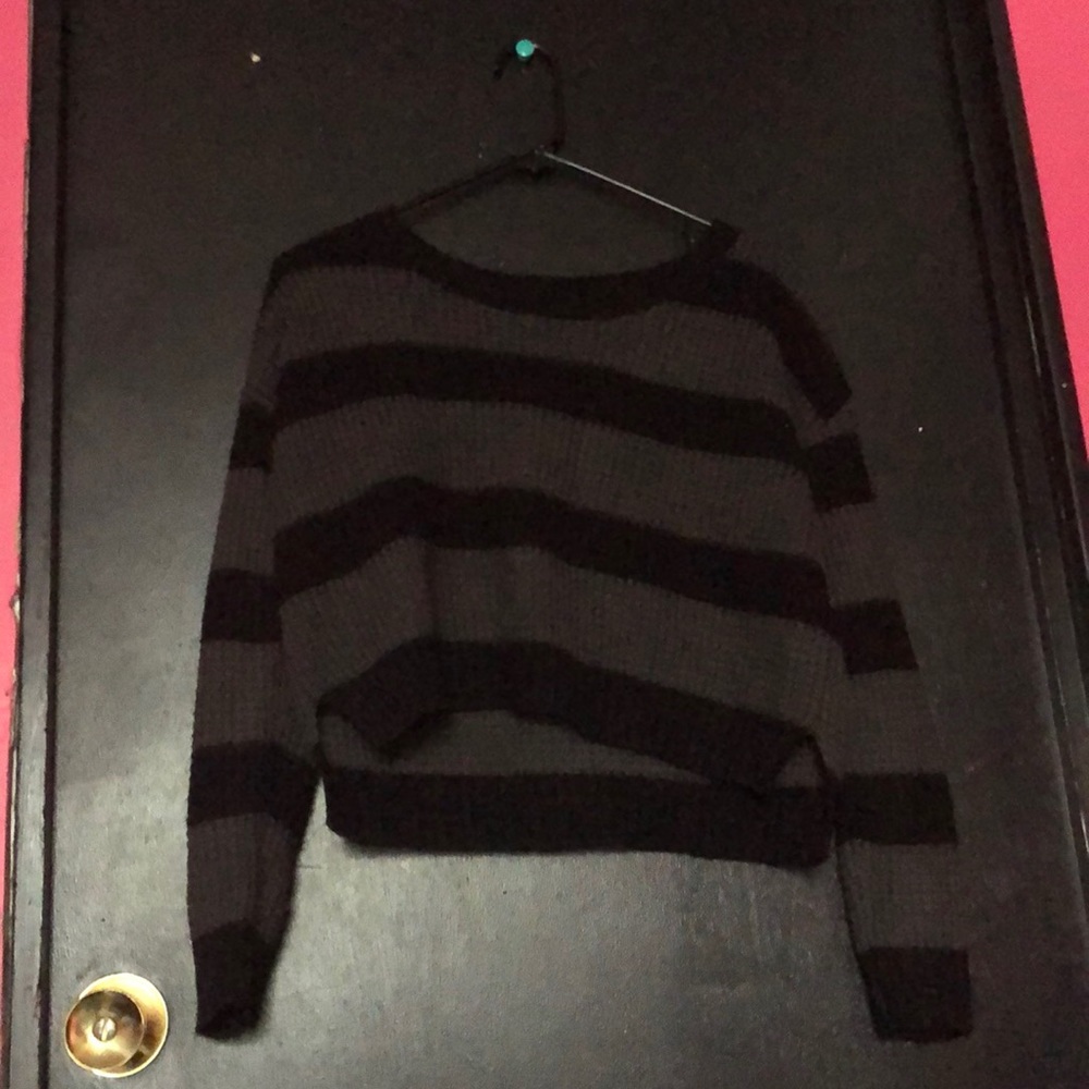 Cropped sweater